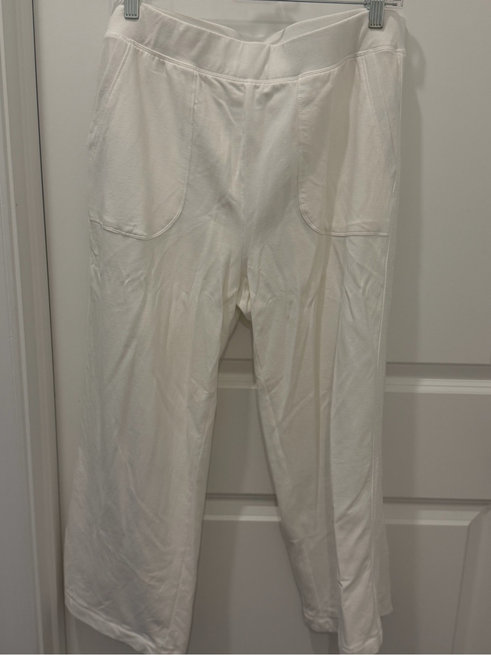 Chico's Off-White Pull-On Jogger Pants